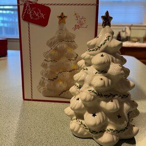 Lenox Holiday Village Lit and Musical Christmas Tree Figurine